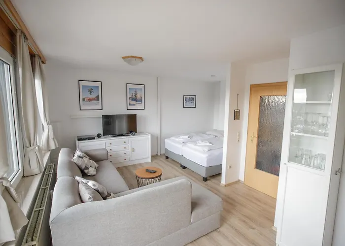 View - Balkon Mit Suedblick - Zentrale Lage - Eigener Parkplatz Apartment